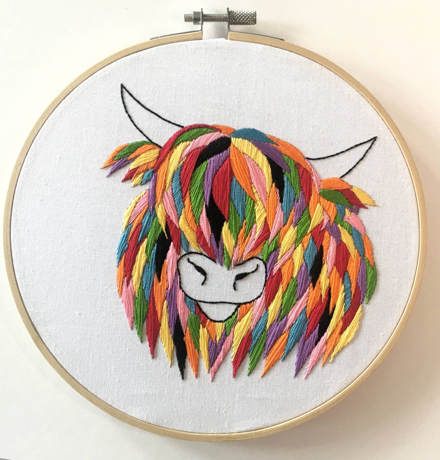 Highland Cow Embroidery Kit – Easy Craft for Seniors | Relaxing & Fun Needlework for Adults