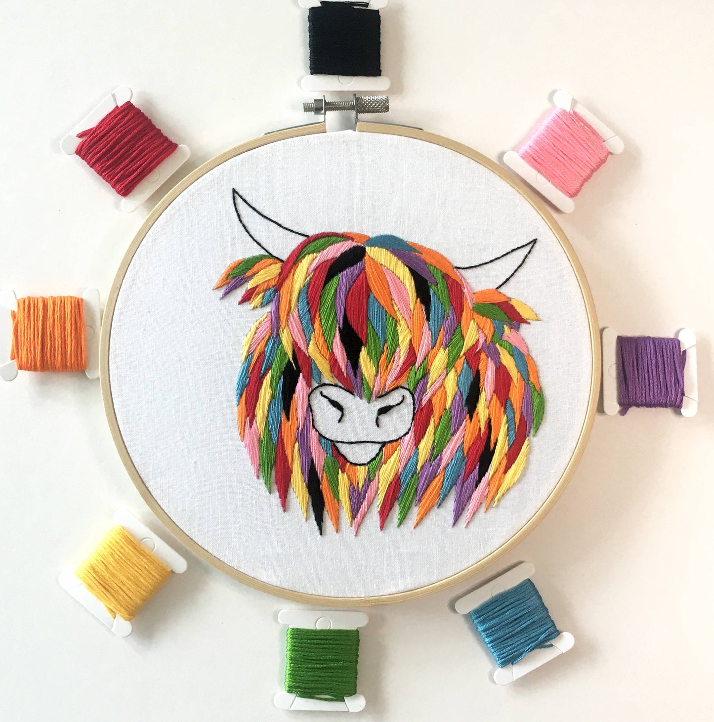 Highland Cow Embroidery Kit – Easy Craft for Seniors | Relaxing & Fun Needlework for Adults